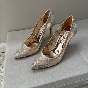 Badgley Mischka Weslee Rhinestone Crystal Nude Beige Pumps Heels